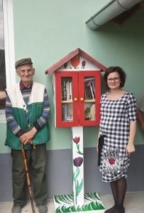 Najstariji stanovnik Kladavca ima 85 godina i obećao je pročitati barem jednu knjigu iz kućice-knjižnice.
