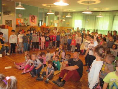 BURA ZNANJA I CIPELE BEZ VEZICA