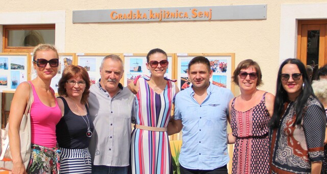 OTVORENA IZLOŽBA FOTOGRAFIJA  „VRATILI SE USKOCI KUĆI“ ZORANA HAPČE