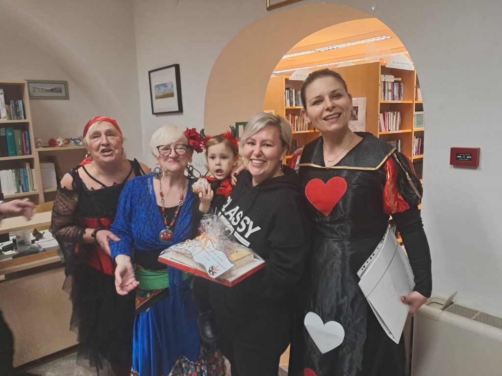 12.2.2026.g.-MESOPUSNO DRUŽENJE I FOTOIZLOŽBA-„SENJSKE MIĆE MAŠKARICE-REDUTE-RETROSPEKTIVA“