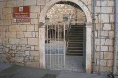 Knjižnica